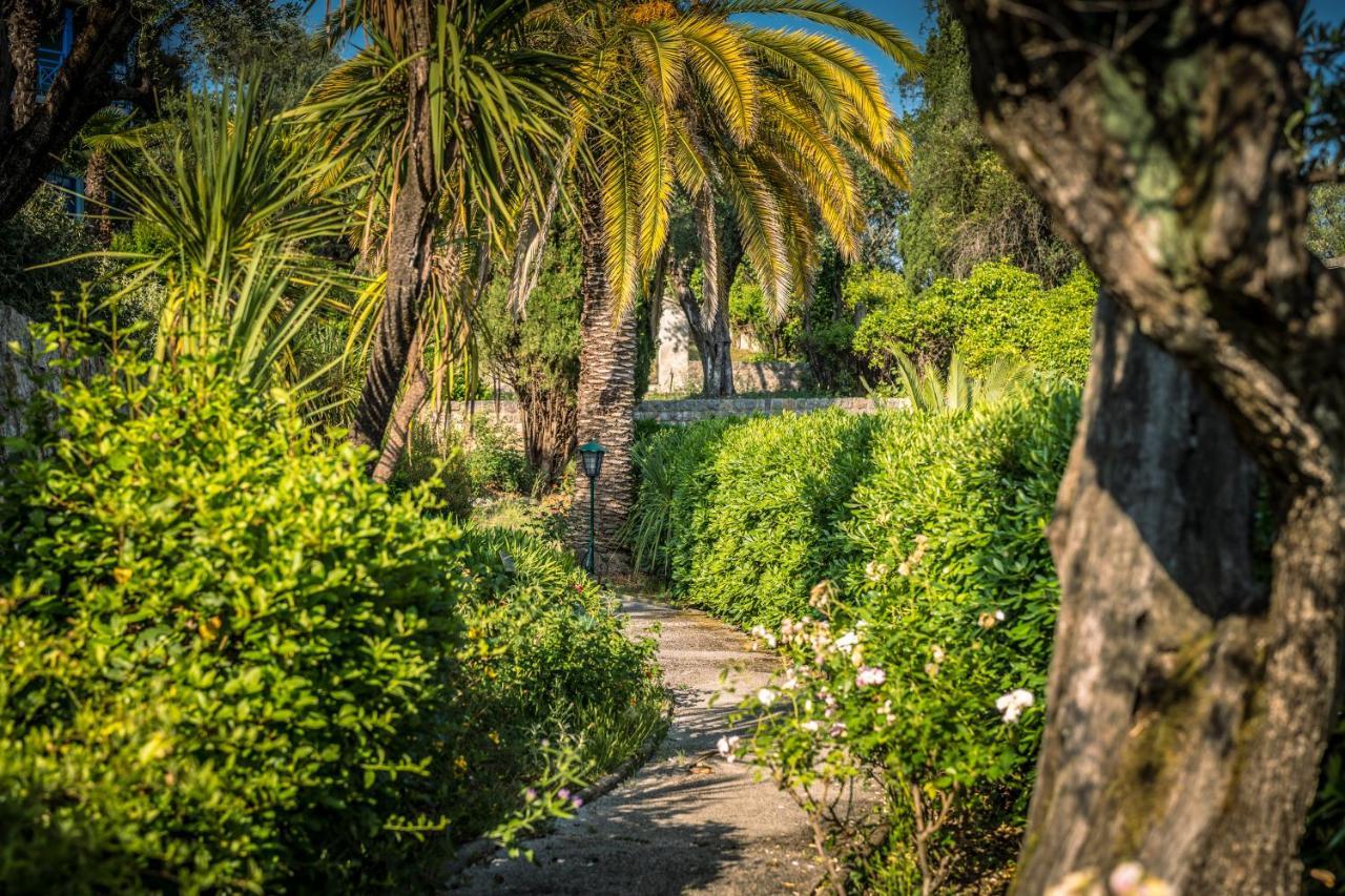Aec Village Vacances - Les Cedres Grasse Exterior foto