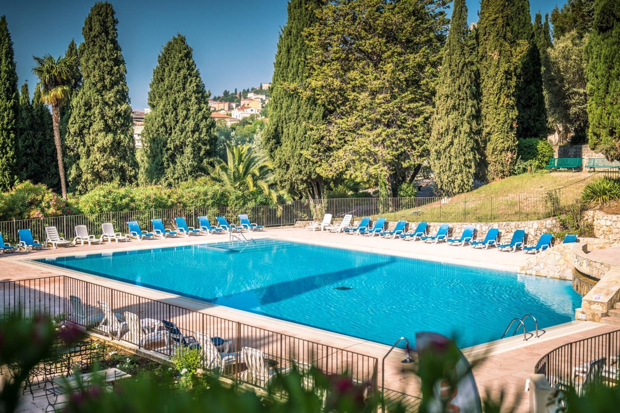 Aec Village Vacances - Les Cedres Grasse Exterior foto